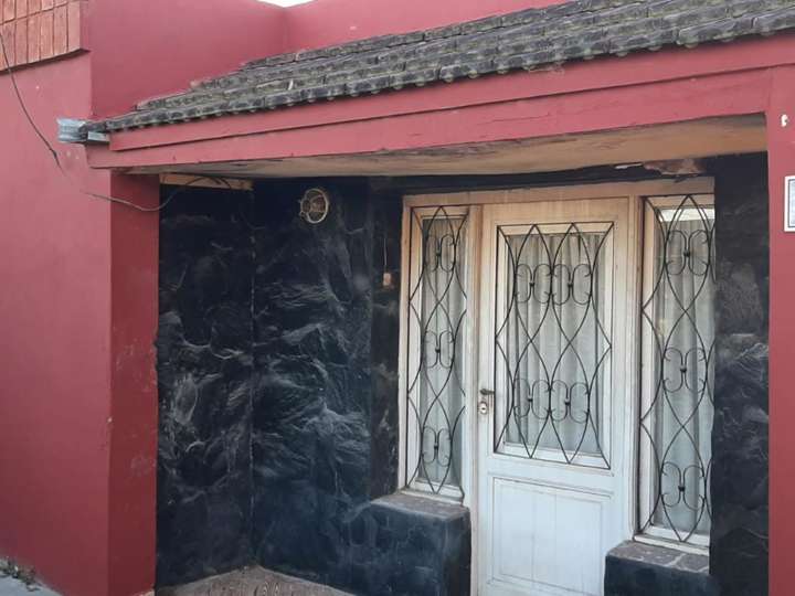 Casa en venta en 69 - La Rioja, Tres Arroyos