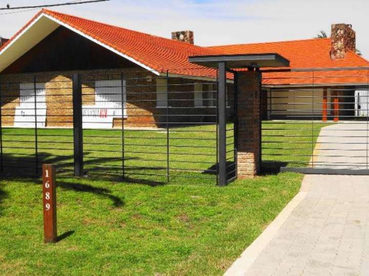 Casa en venta en Carrasco, Montevideo