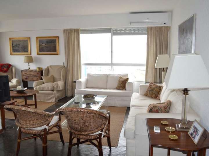Apartamento en venta en Punta Del Este
