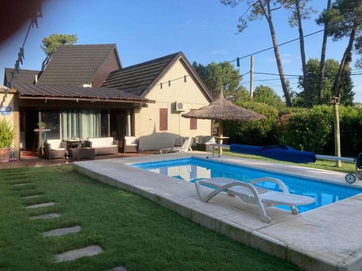 Casa en venta en Pinares, Maldonado