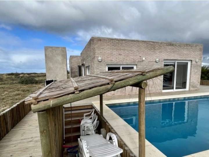 Casa en venta en De Los Álamos, Maldonado