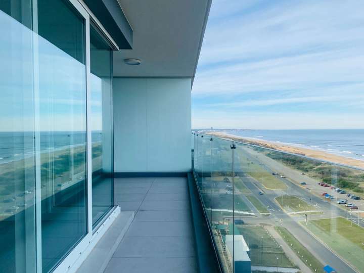 Apartamento en venta en Rambla Lorenzo Batlle Pacheco, Punta Del Este