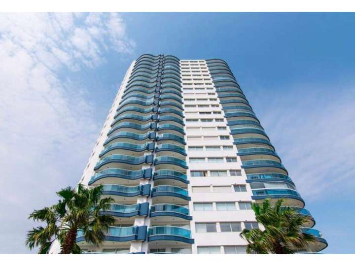 Apartamento en venta en Avenida Francia, Punta Del Este