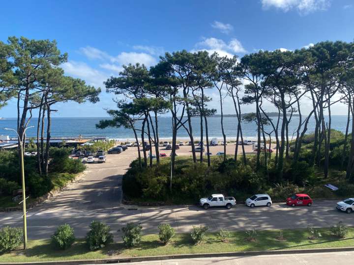Apartamento en alquiler en Miguel Angel, Punta Del Este
