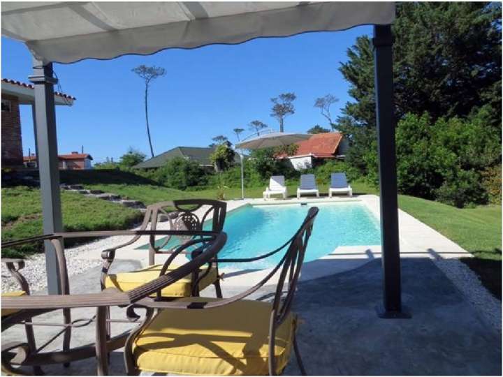 Casa en venta en Pinares, Maldonado