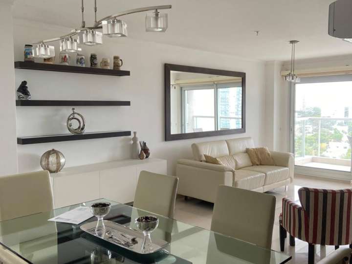 Apartamento en alquiler en Punta Del Este