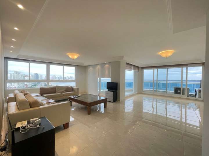 Apartamento en venta en Punta Del Este