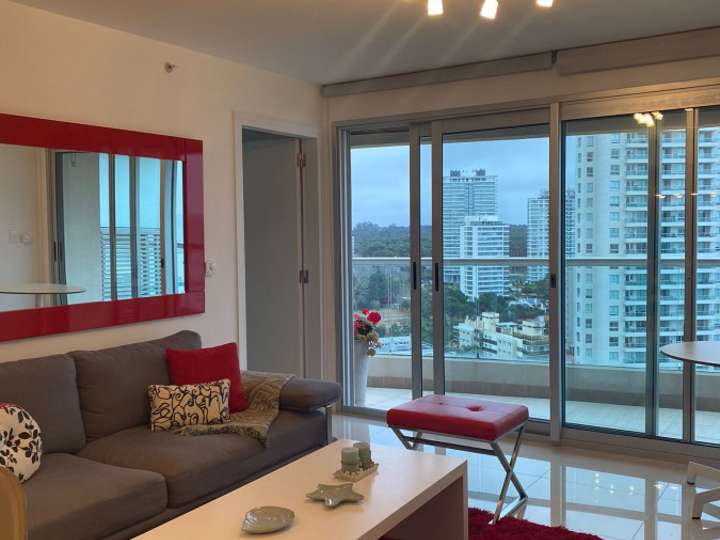 Apartamento en alquiler en Punta Del Este