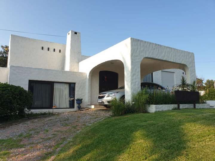 Casa en venta en Pinares, Maldonado