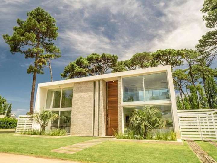 Casa en venta en Bulevar General José Gervasio Artigas, Punta Del Este