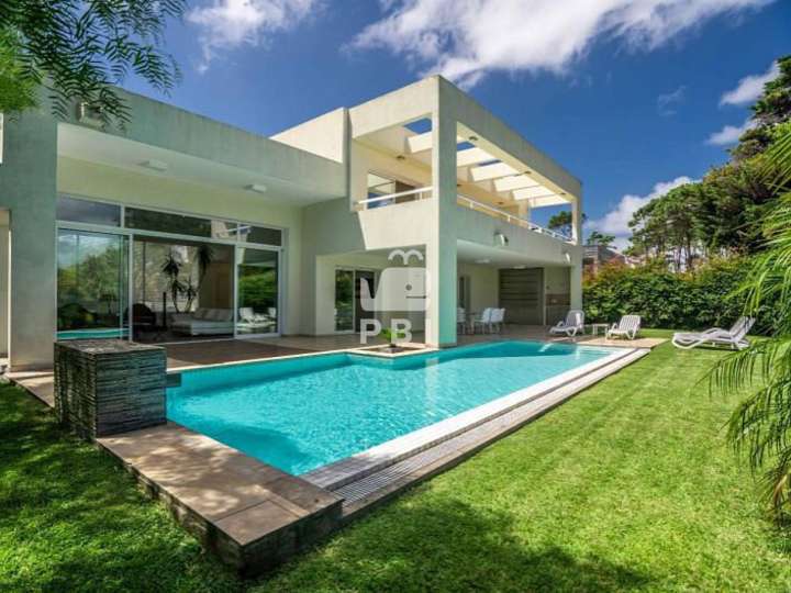 Casa en venta en Bulevar General José Gervasio Artigas, Punta Del Este