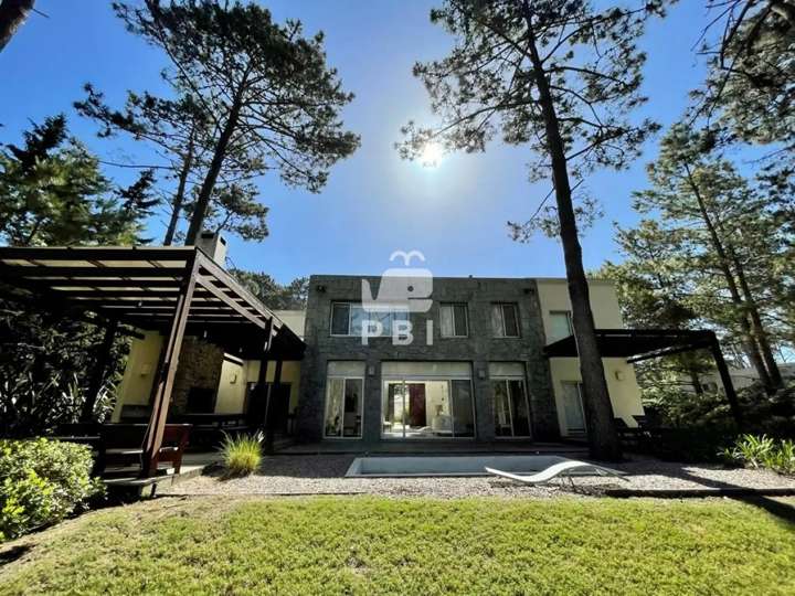 Casa en venta en Rambla General Artigas, Punta Del Este