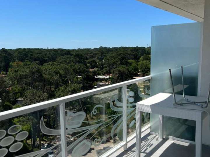 Apartamento en venta en Oslo, Punta Del Este