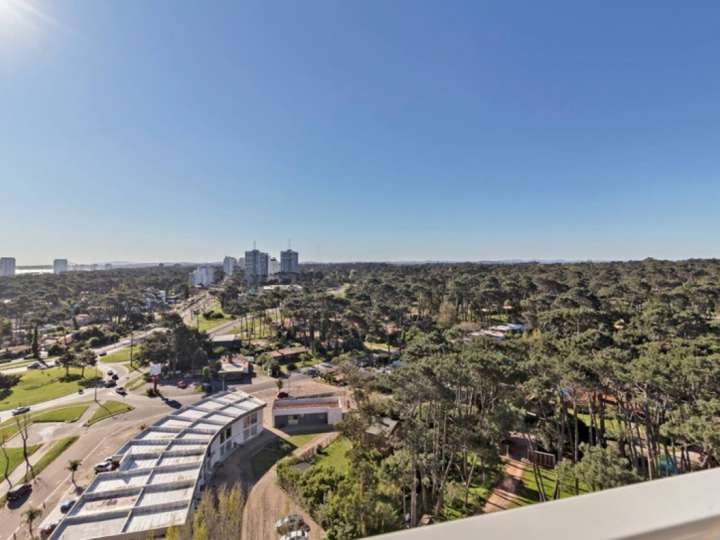 Apartamento en venta en Oslo, Punta Del Este