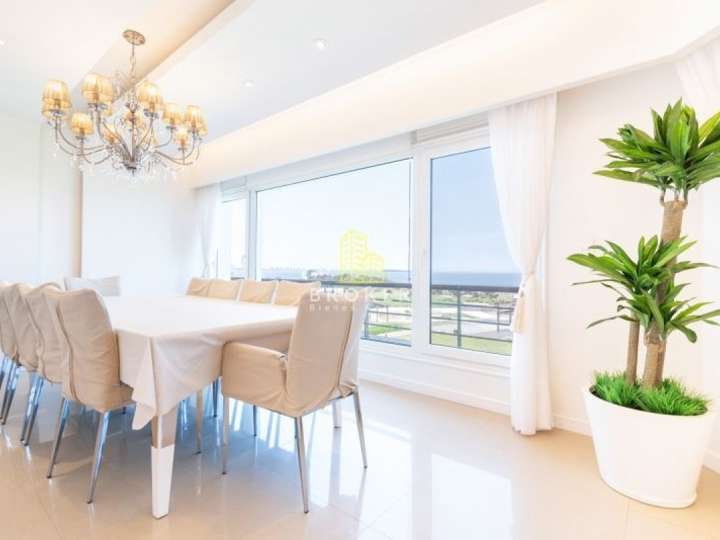 Apartamento en venta en Rambla Doctor Claudio Williman, Maldonado