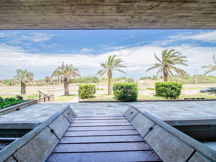 Apartamento en venta en Rambla Lorenzo Batlle Pacheco, Punta Del Este