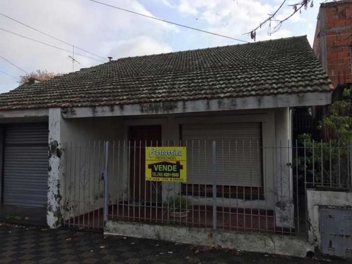 Casa en venta en Doctor Ángel Rotta, 781, Buenos Aires