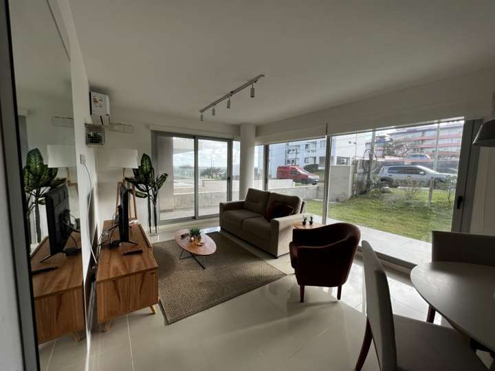 Apartamento en venta en Rambla Doctor Claudio Williman, Maldonado