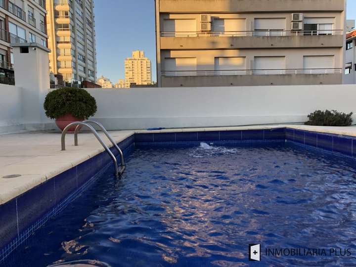 Apartamento en venta en Comodoro Gorlero (Calle 19), Punta Del Este