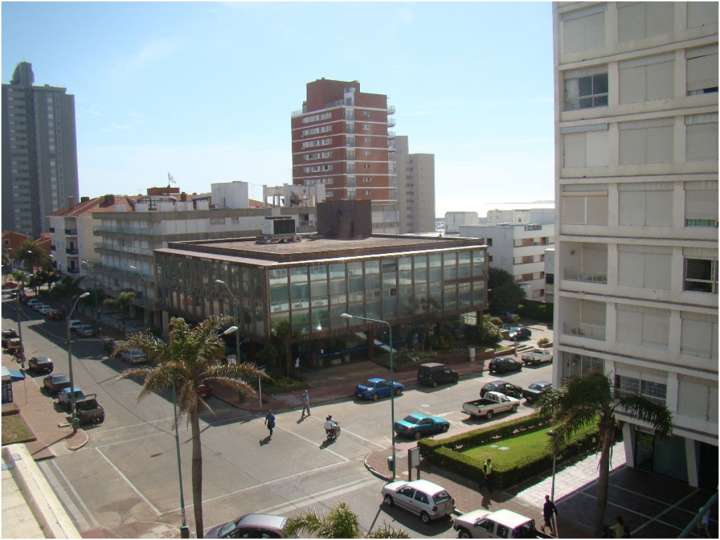 Apartamento en venta en Gorlero, Punta Del Este