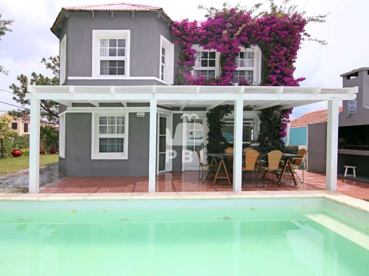 Casa en venta en Rambla General Artigas, Punta Del Este