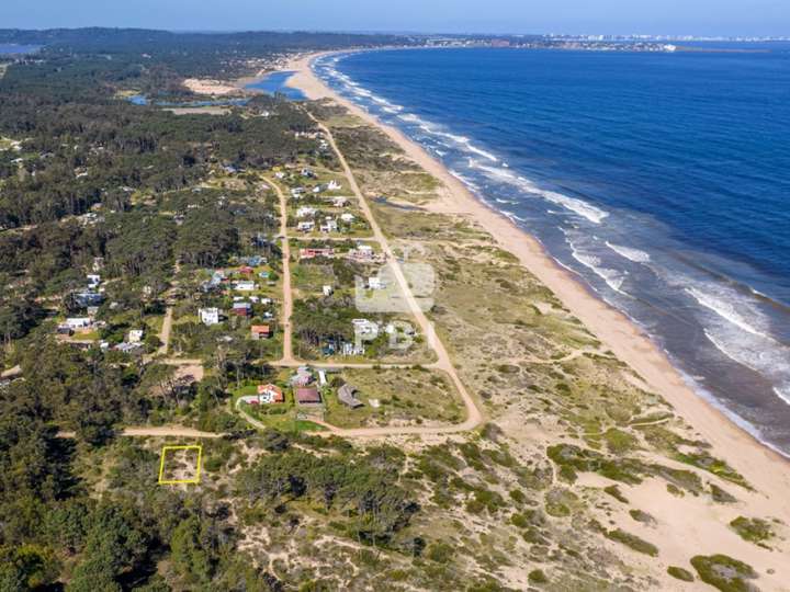 Terreno en venta en Avenida Domingo Faustino Sarmiento, Maldonado