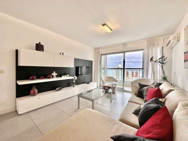 Apartamento en venta en Avenida Francisco Salazar, Maldonado