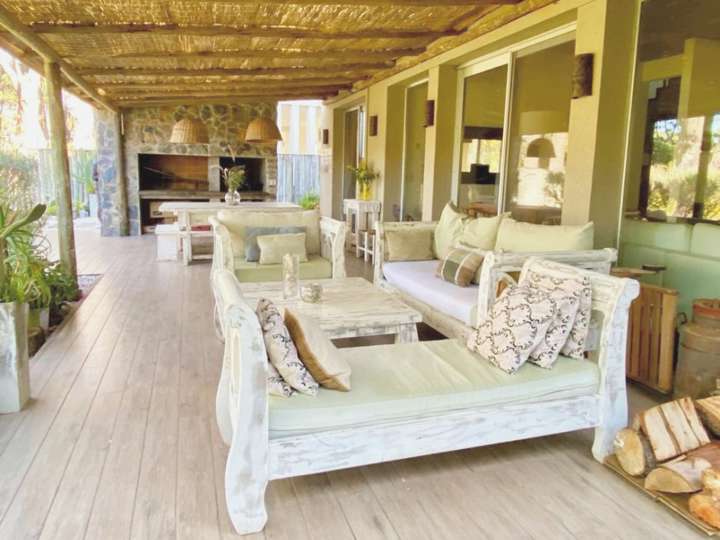 Casa en venta en Avenida Miguel Ángel, San Rafael - El Placer