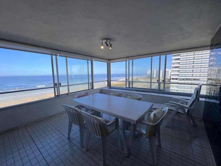 Apartamento en venta en Rambla Lorenzo Batlle, Punta Del Este