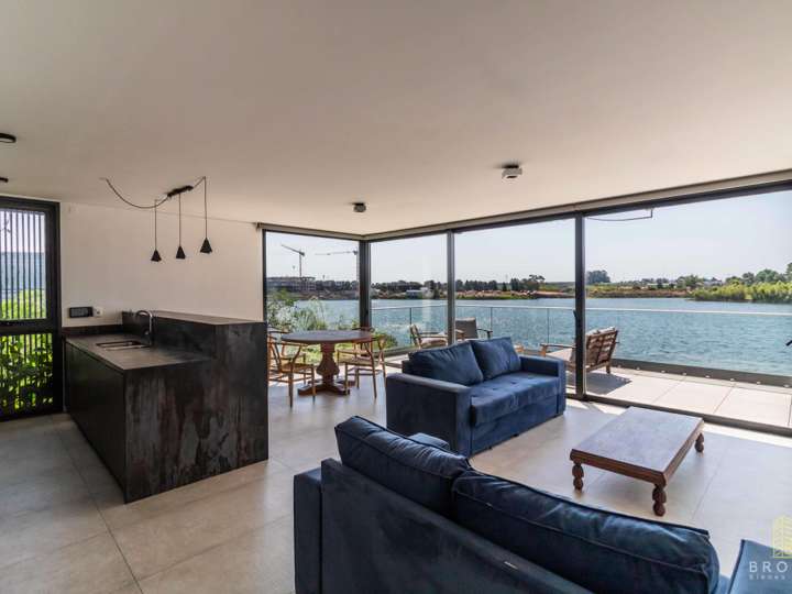 Apartamento en venta en Avenida Carlos Racine, Canelones