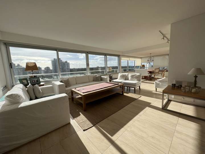 Apartamento en venta en Punta Del Este