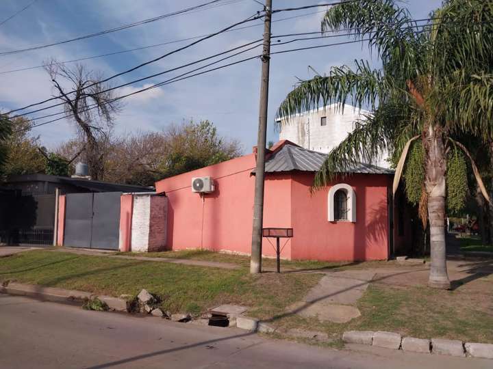 Casa en venta en Herzl, Buenos Aires