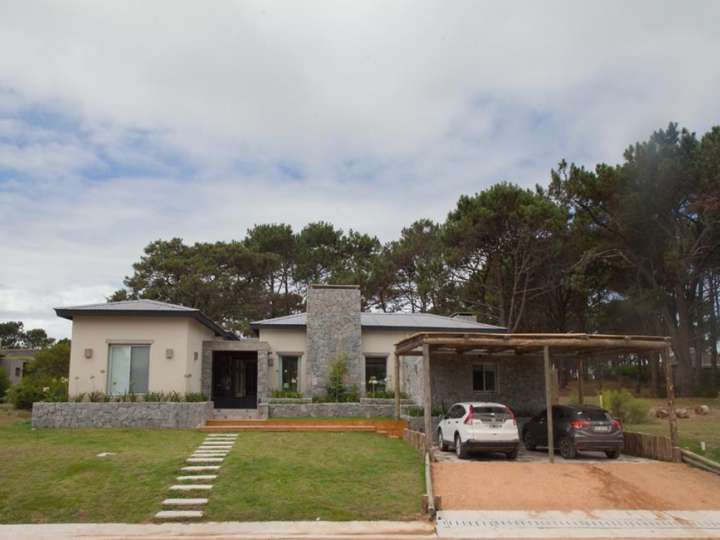 Casa en venta en Camino Eugenio Sainz Martínez, Maldonado