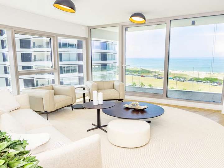 Apartamento en venta en Rambla Lorenzo Batlle Pacheco, Punta Del Este