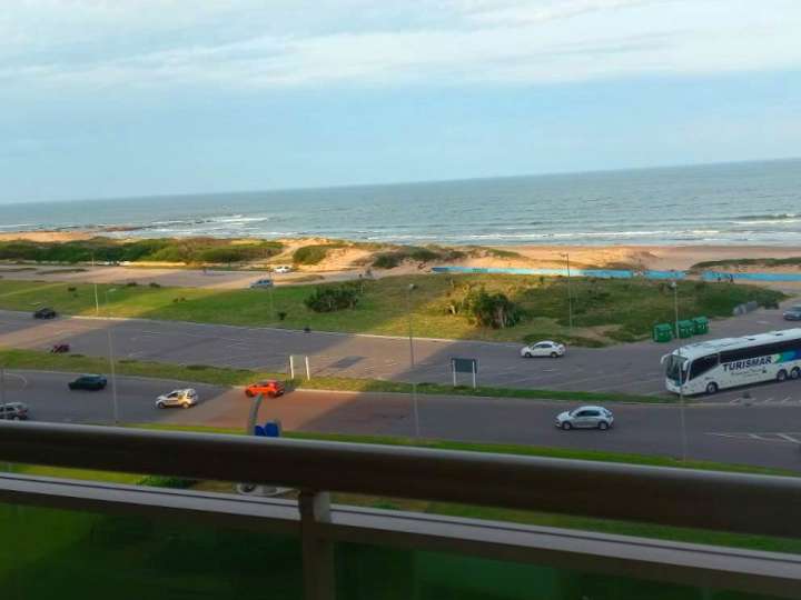 Apartamento en venta en Padre Pio de Pietrelcina, Punta Del Este