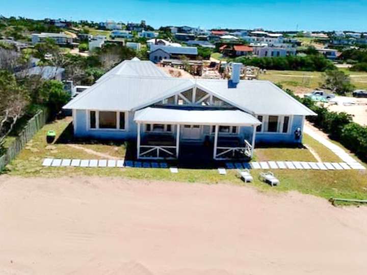 Casa en venta en Club De Mar Beach Entry, Maldonado