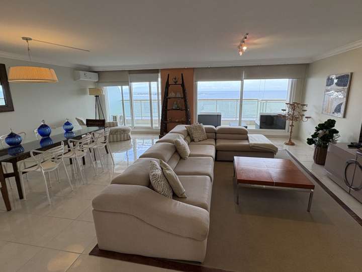 Apartamento en venta en Avenida República Argentina, Maldonado