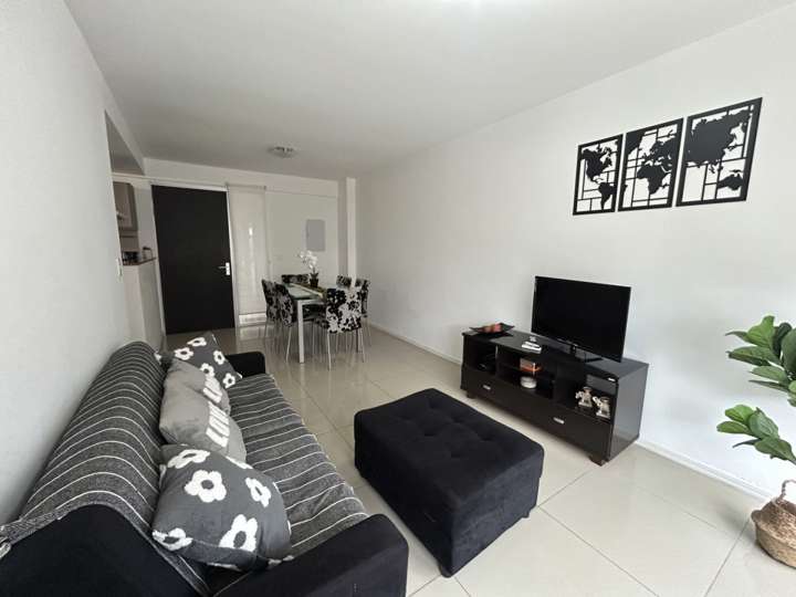 Apartamento en venta en 2 de Febrero (Calle 10), Punta Del Este