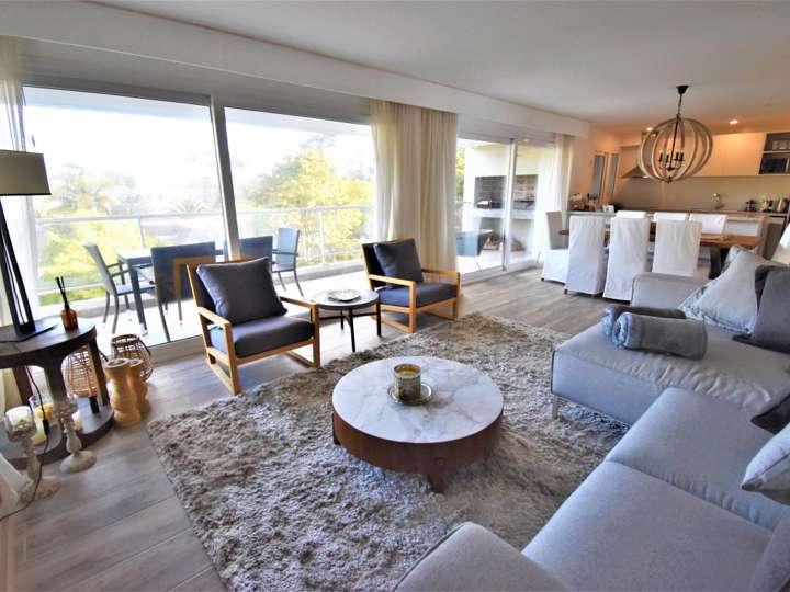 Apartamento en venta en De Los Claveles, San Rafael - El Placer