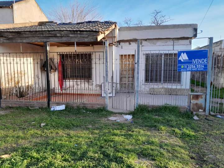 Casa en venta en Martín Coronado, Mariano Acosta