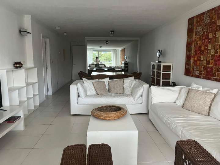 Apartamento en alquiler en Punta Del Este