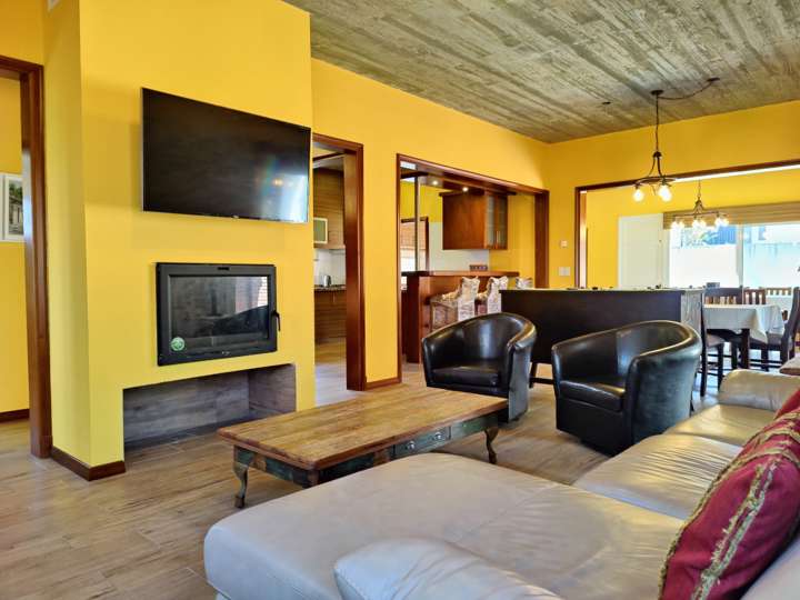 Casa en venta en Calle 15, Playa Grande