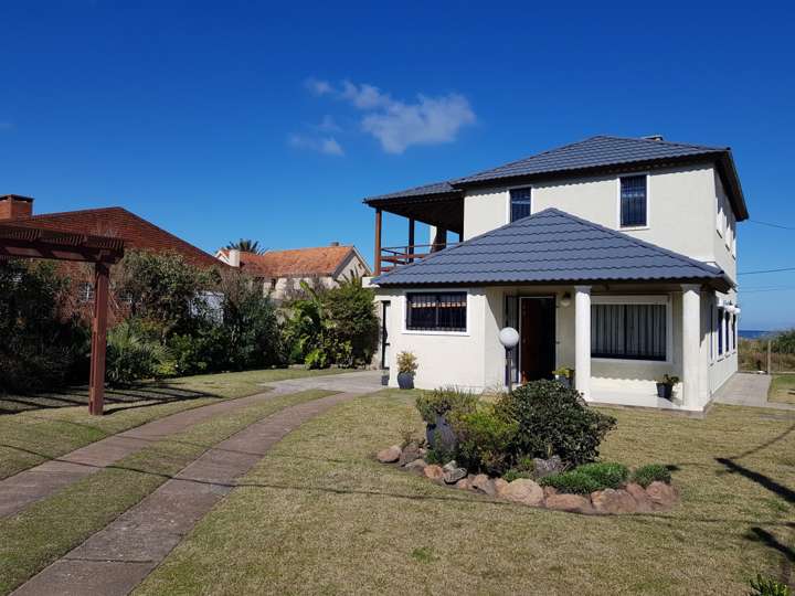 Casa en venta en Mauricio de Zabala, Piriápolis