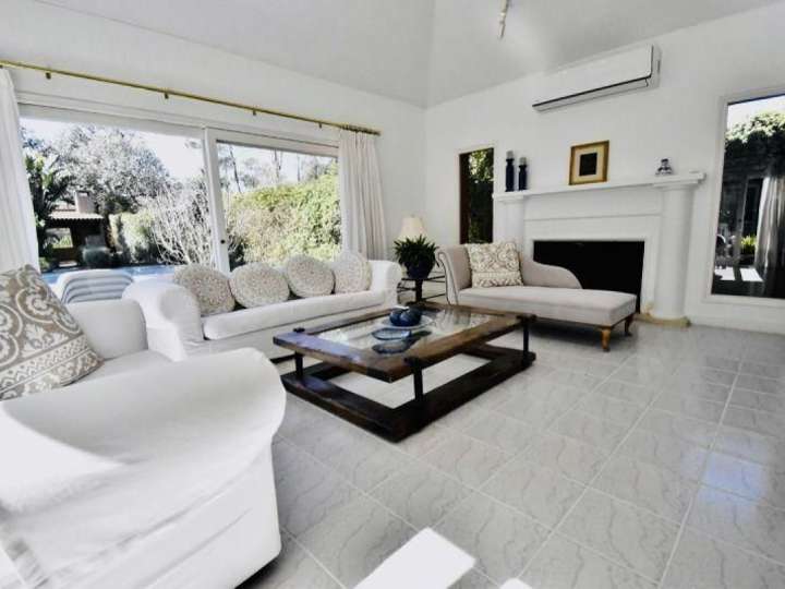 Casa en venta en San Sebastián, Punta Del Este