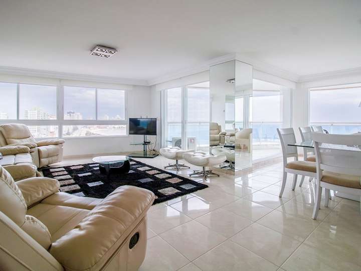 Apartamento en venta en Punta Del Este