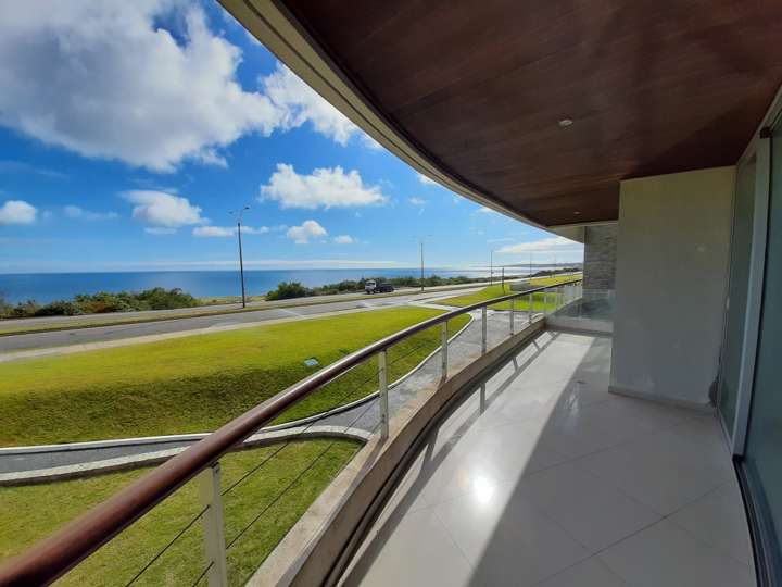 Apartamento en venta en Pinares, Maldonado