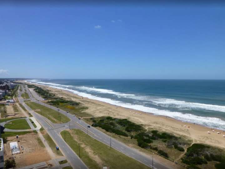 Apartamento en venta en Rambla Lorenzo Batlle Pacheco, Punta Del Este