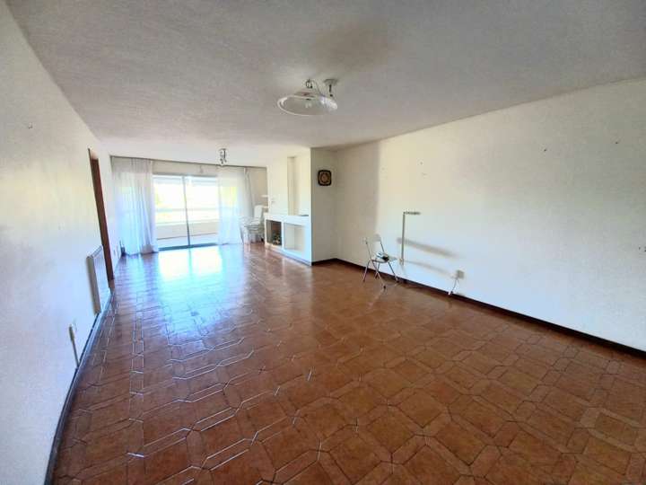 Apartamento en venta en Tabaré, Punta Del Este