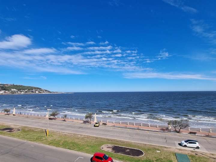 Apartamento en venta en Rambla de Los Argentinos, Piriápolis