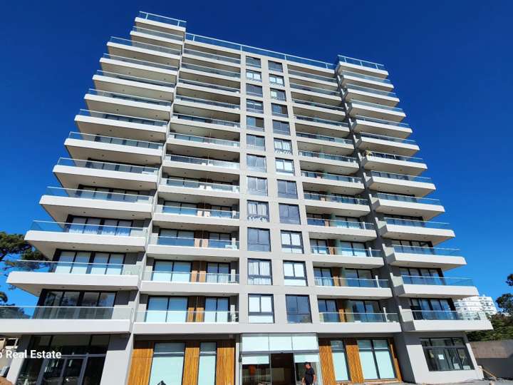 Apartamento en alquiler en Julio Herrera y Reissig, Punta Del Este